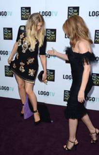 Kylie Minogue feet photo thumbnail