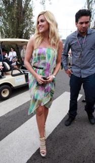 Ashley Roberts feet photo thumbnail