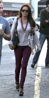 Brooke Burke feet photo thumbnail