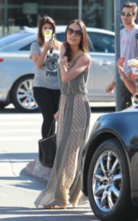 Jordana Brewster feet photo thumbnail