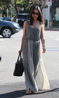 Jordana Brewster feet photo thumbnail
