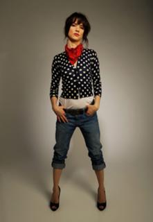 Juliette Lewis feet photo thumbnail