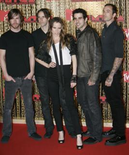 Juliette Lewis feet photo thumbnail