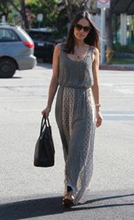 Jordana Brewster feet photo thumbnail