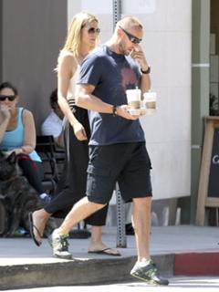 Heidi Klum feet photo thumbnail