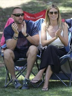 Heidi Klum feet photo thumbnail