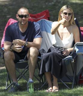 Heidi Klum feet photo thumbnail