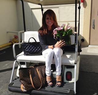 Brooke Burke feet photo thumbnail