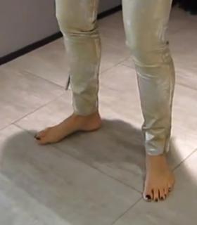 Justine Ezarik feet photo thumbnail