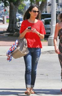 Jordana Brewster feet photo thumbnail