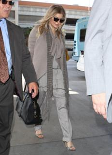 Fergie feet photo thumbnail