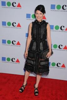 Lisa Edelstein feet photo thumbnail