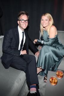Gwyneth Paltrow feet photo thumbnail