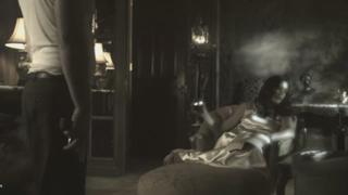 Famke Janssen feet photo thumbnail