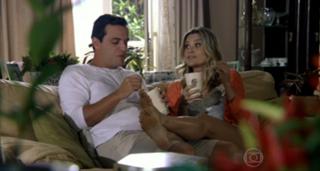 Flávia Alessandra feet photo thumbnail