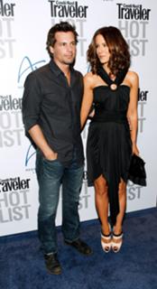 Kate Beckinsale feet photo thumbnail