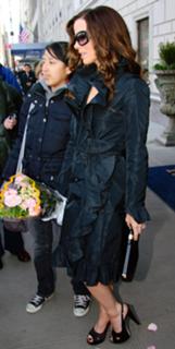 Kate Beckinsale feet photo thumbnail