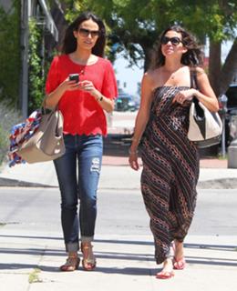 Jordana Brewster feet photo thumbnail