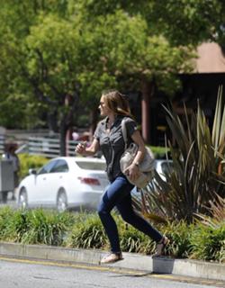 Minka Kelly feet photo thumbnail