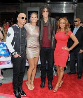 Heidi Klum feet photo thumbnail