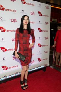 Krysten Ritter feet photo thumbnail