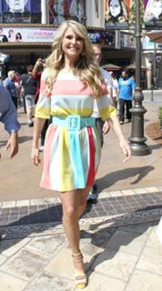 Christie Brinkley feet photo thumbnail