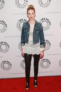 January Jones feet photo thumbnail