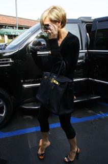 Victoria Beckham feet photo thumbnail