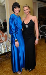 Natasha Henstridge feet photo thumbnail