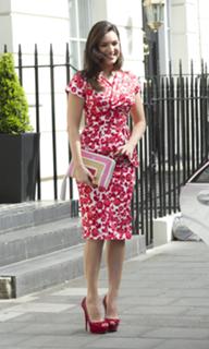 Kelly Brook feet photo thumbnail