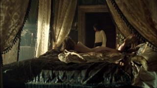 Holliday Grainger feet photo 4