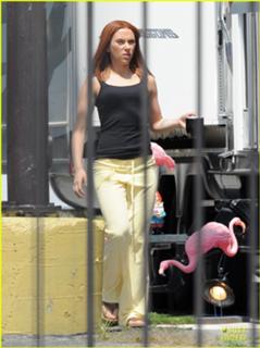 Scarlett Johansson feet photo thumbnail
