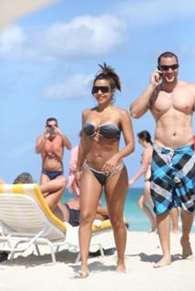 Vida Guerra feet photo thumbnail