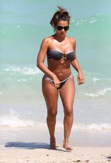 Vida Guerra feet photo thumbnail
