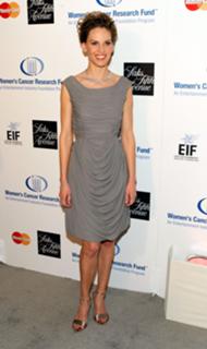 Hilary Swank feet photo thumbnail
