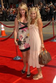 Ashley Tisdale feet photo thumbnail