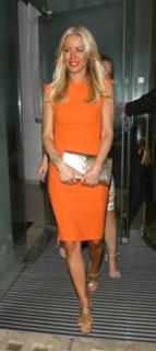 Denise Van Outen feet photo thumbnail