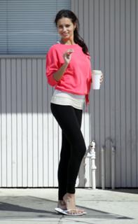 Adriana Lima feet photo thumbnail