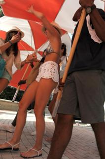 Julianne Hough feet photo thumbnail