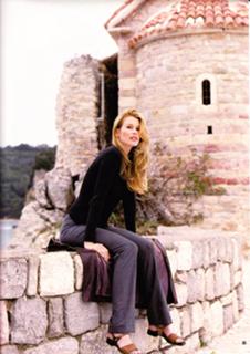 Claudia Schiffer feet photo thumbnail