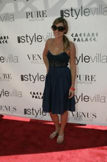 Lauren Conrad feet photo thumbnail