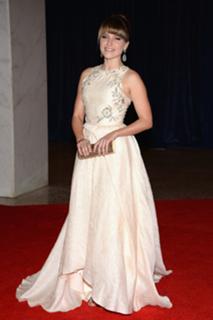 Sophia Bush feet photo thumbnail