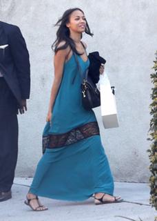 Zoe Saldana feet photo thumbnail