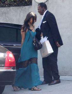 Zoe Saldana feet photo thumbnail