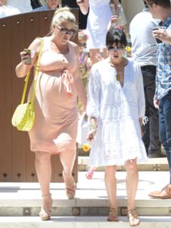 Selma Blair feet photo thumbnail