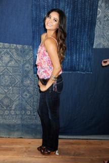 Shay Mitchell feet photo thumbnail
