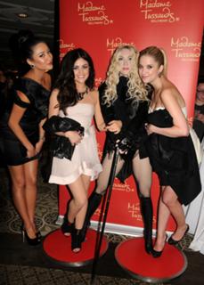 Shay Mitchell feet photo thumbnail