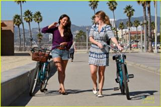 Shay Mitchell feet photo thumbnail