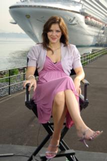 Katharine McPhee feet photo thumbnail