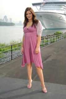 Katharine McPhee feet photo thumbnail